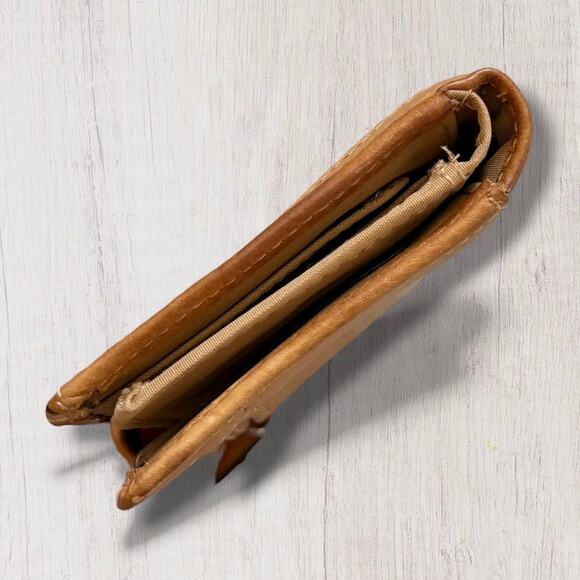 Fossil Tan Genuine Leather Perforated Clutch Wallet Snap-Tab - Picture 9 of 10